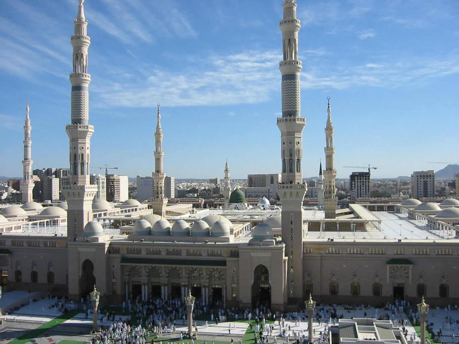 Jeddah - Transfer to Medina by Bus – Medina City Tour - Medina Overnight